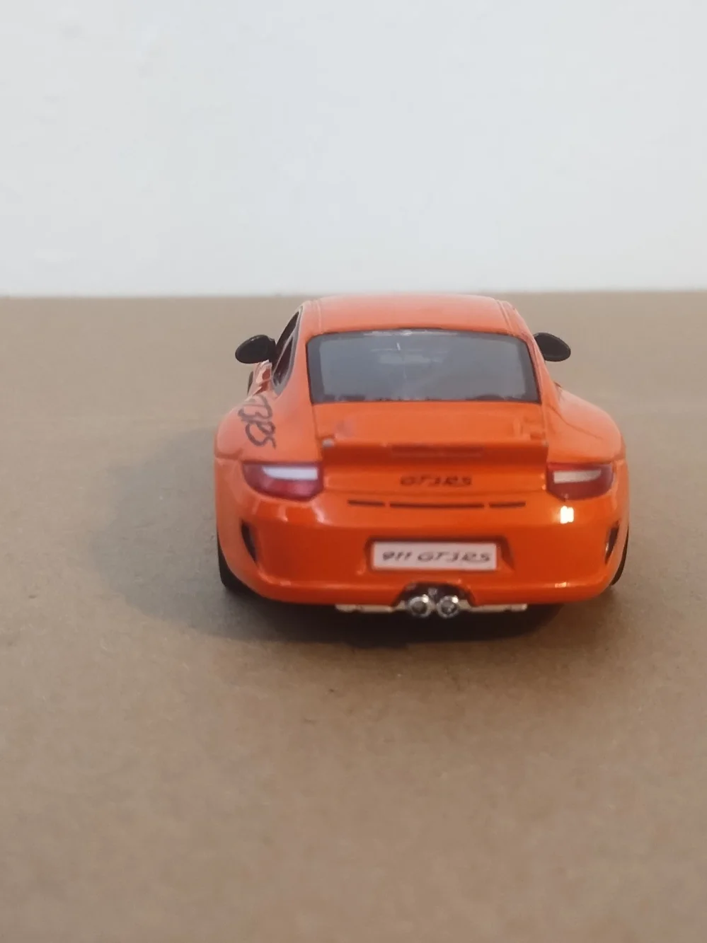 Kinsmart Porsche 911 GT3 RS Model Car Collectible Toy some scratches missing the